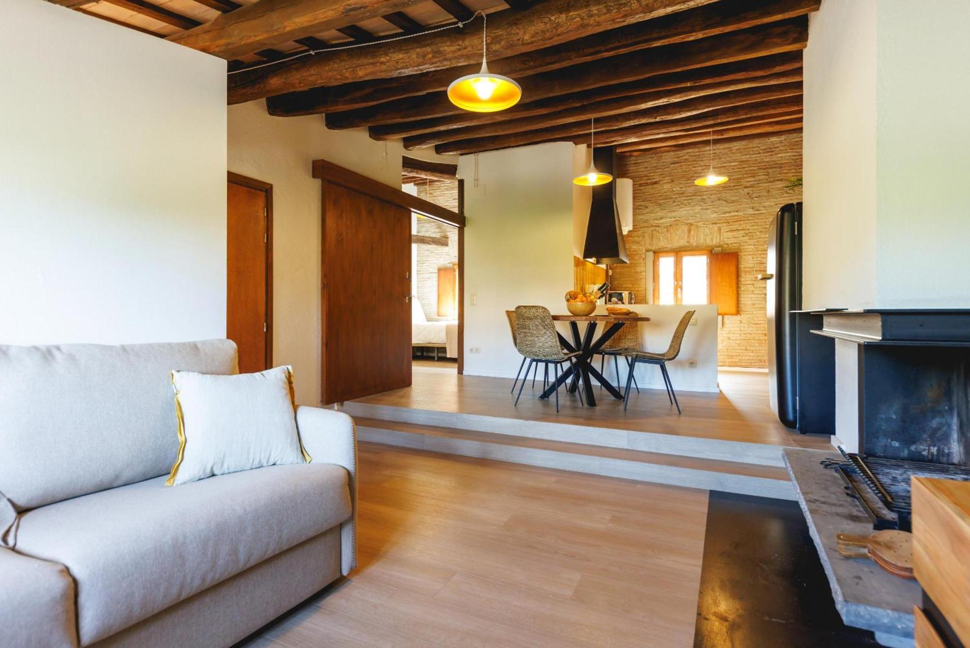 Bravissimo Calderes El Bou, With River View Apartment *
